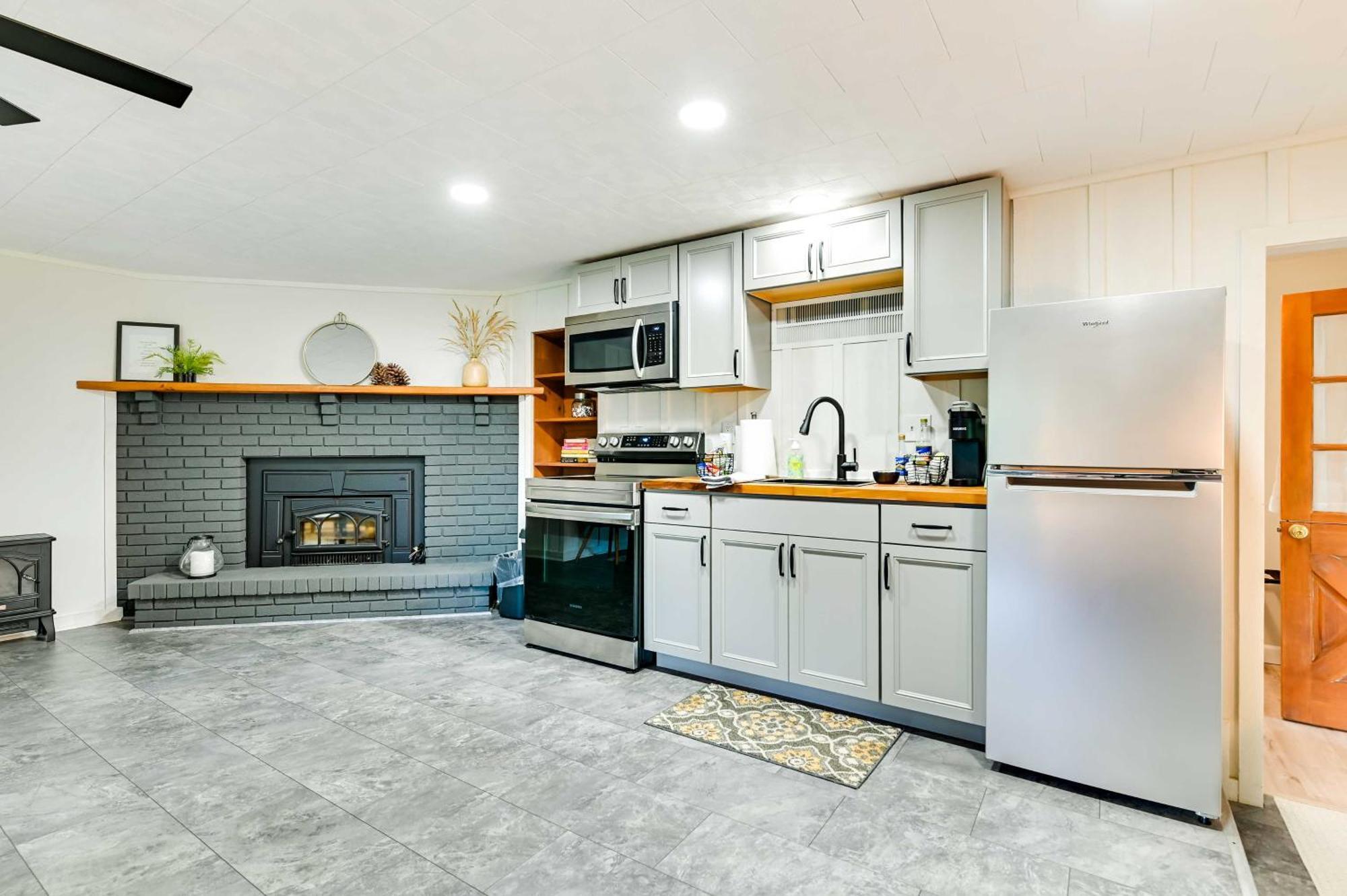 Modern Studio Less Than 13 Mi To Saratoga Racetrack! Ballston Spa Zewnętrze zdjęcie